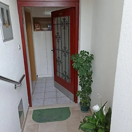 Apartment Robertino 1966 Makarska