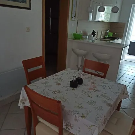 Robertino 1966 Apartment