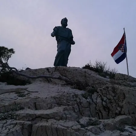 Daire Robertino 1966 *